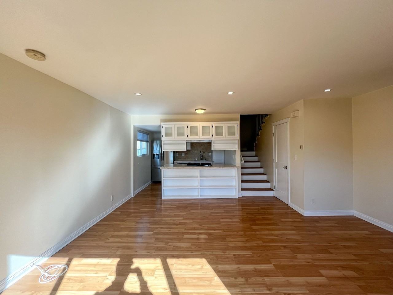 311 W Palm Ave - Photo 3 of 8