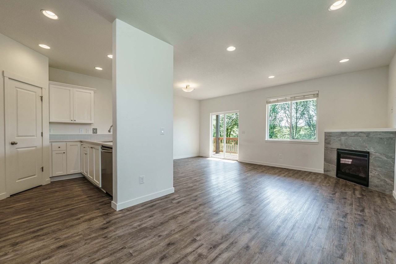1037 N Fairhope Pl - Photo 7 of 39