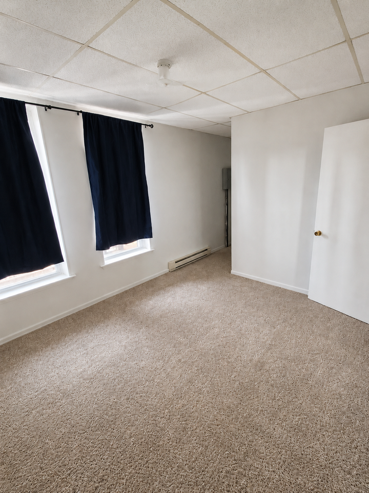 Pearl St Apartments - Photo 5 of 13