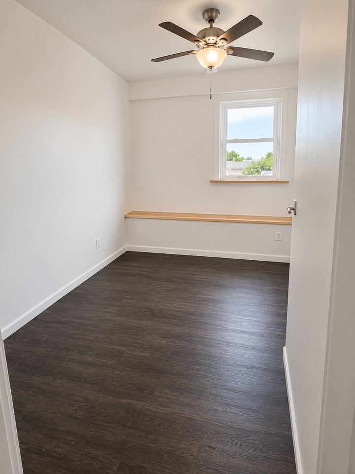 Pearl St Apartments - Photo 6 of 13