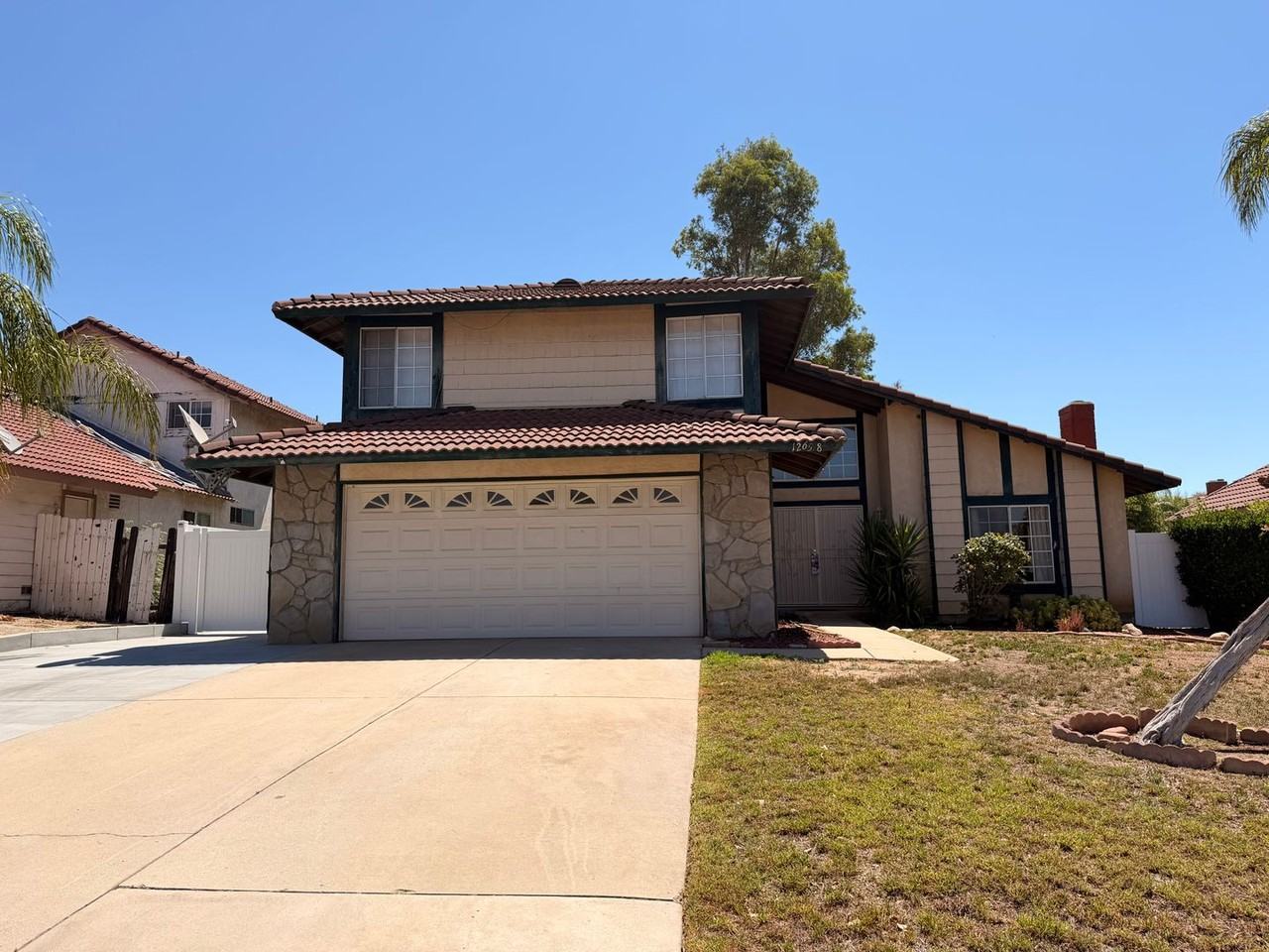 12658 Heartleaf St - Photo 2 of 27