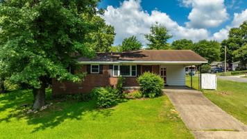 featured image of 15 Village Ct