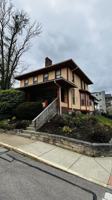 featured image of 221 E 9th St