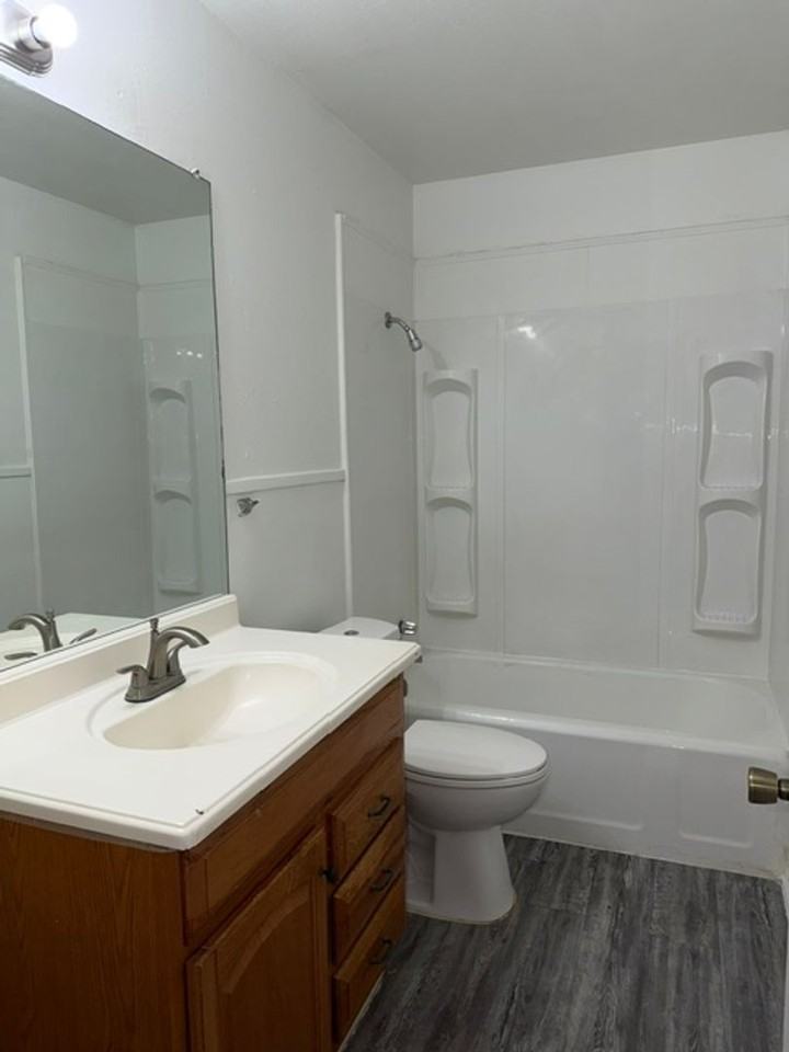 3108 Cole Ave - Photo 7 of 9