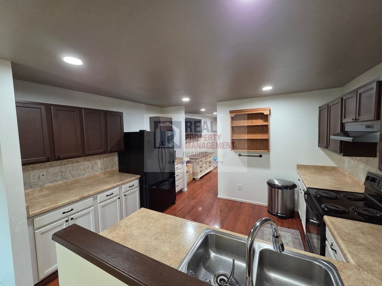 9978 Dragt St Se - Photo 7 of 28