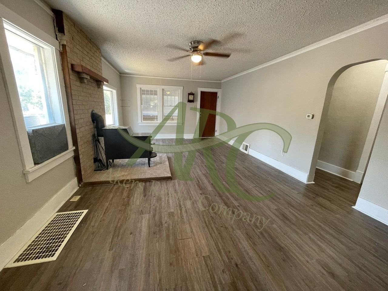 524 Belmont Ave - Photo 5 of 27