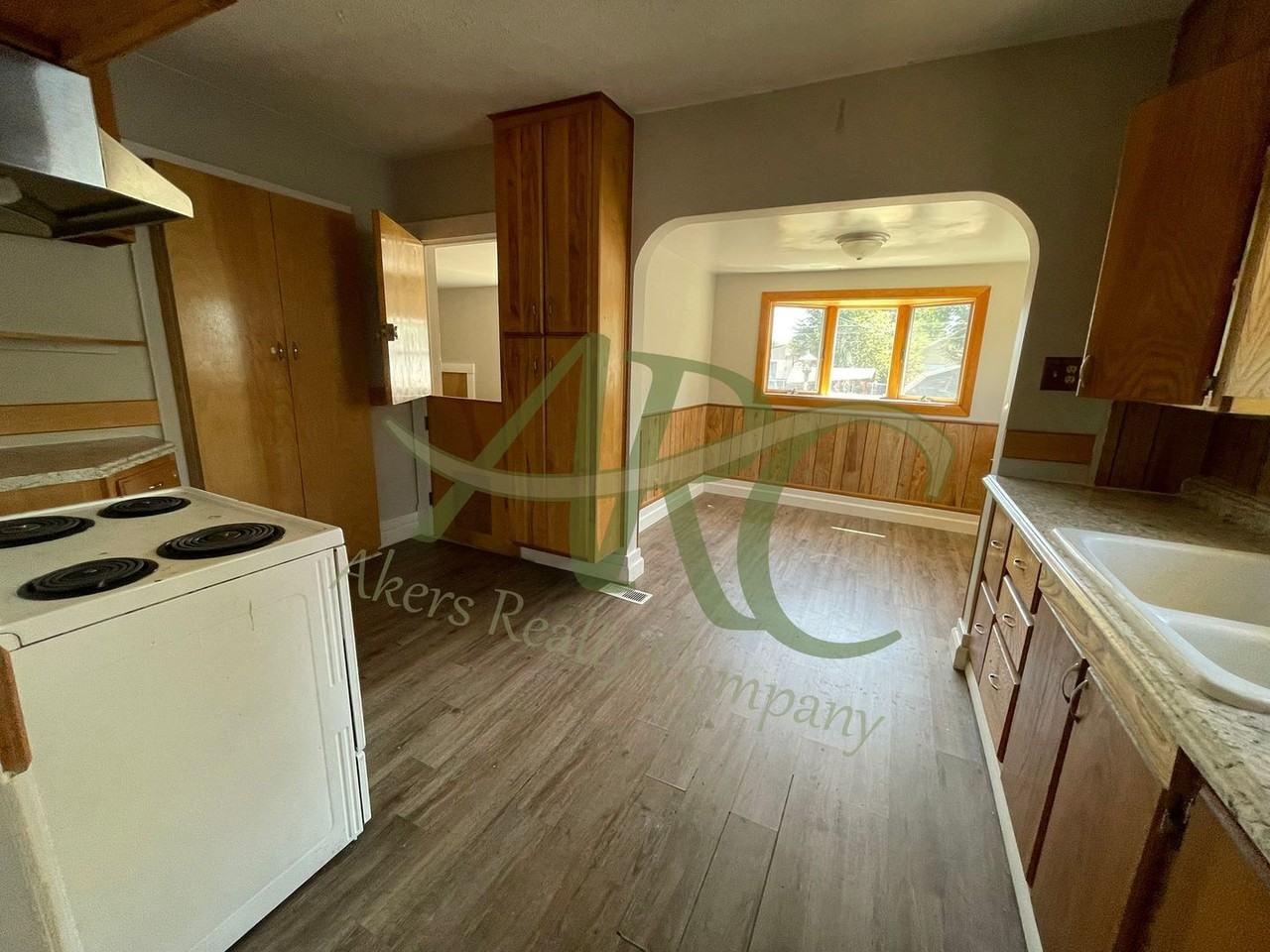 524 Belmont Ave - Photo 7 of 27