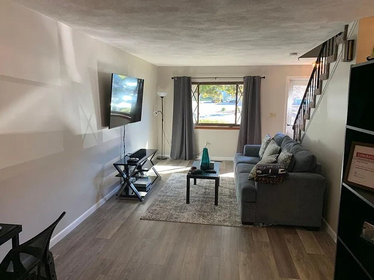 222 Farrwood Dr - Photo 3 of 12