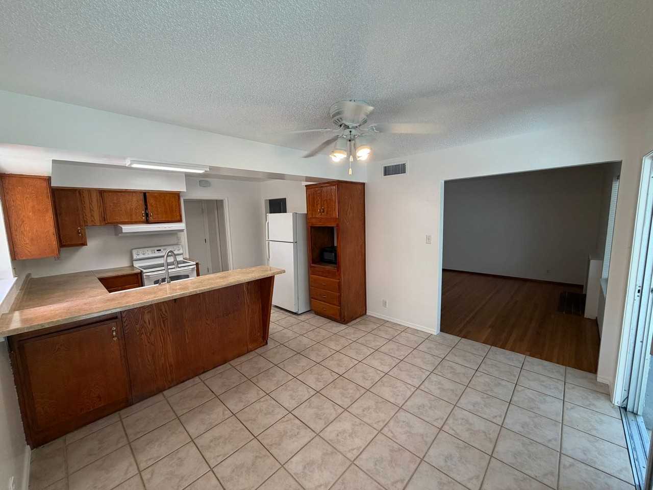 6446 Belgrove Way - Photo 7 of 25