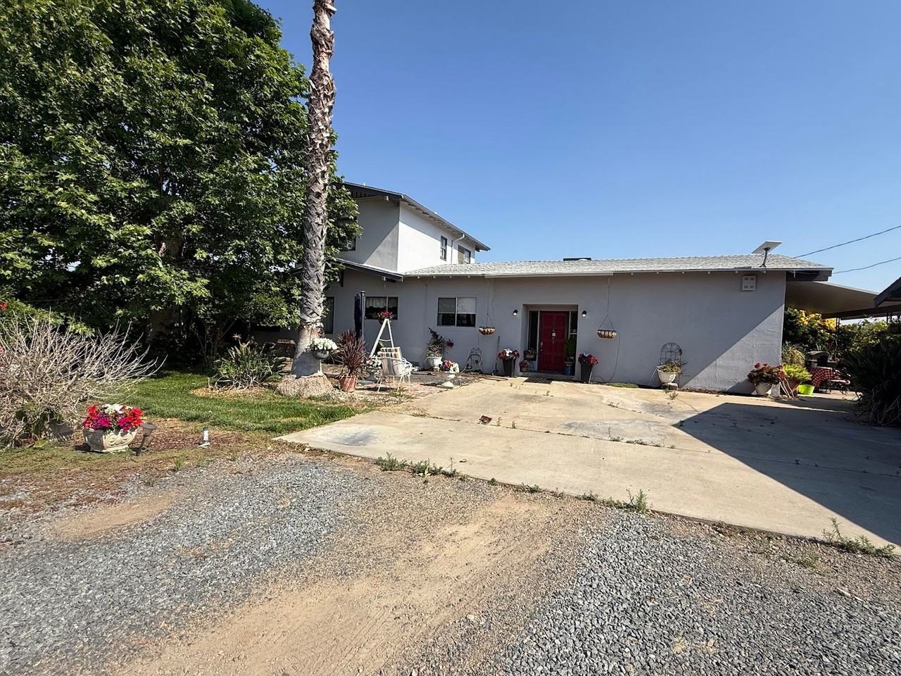 8780 S Anchor Ave - Photo 3 of 7