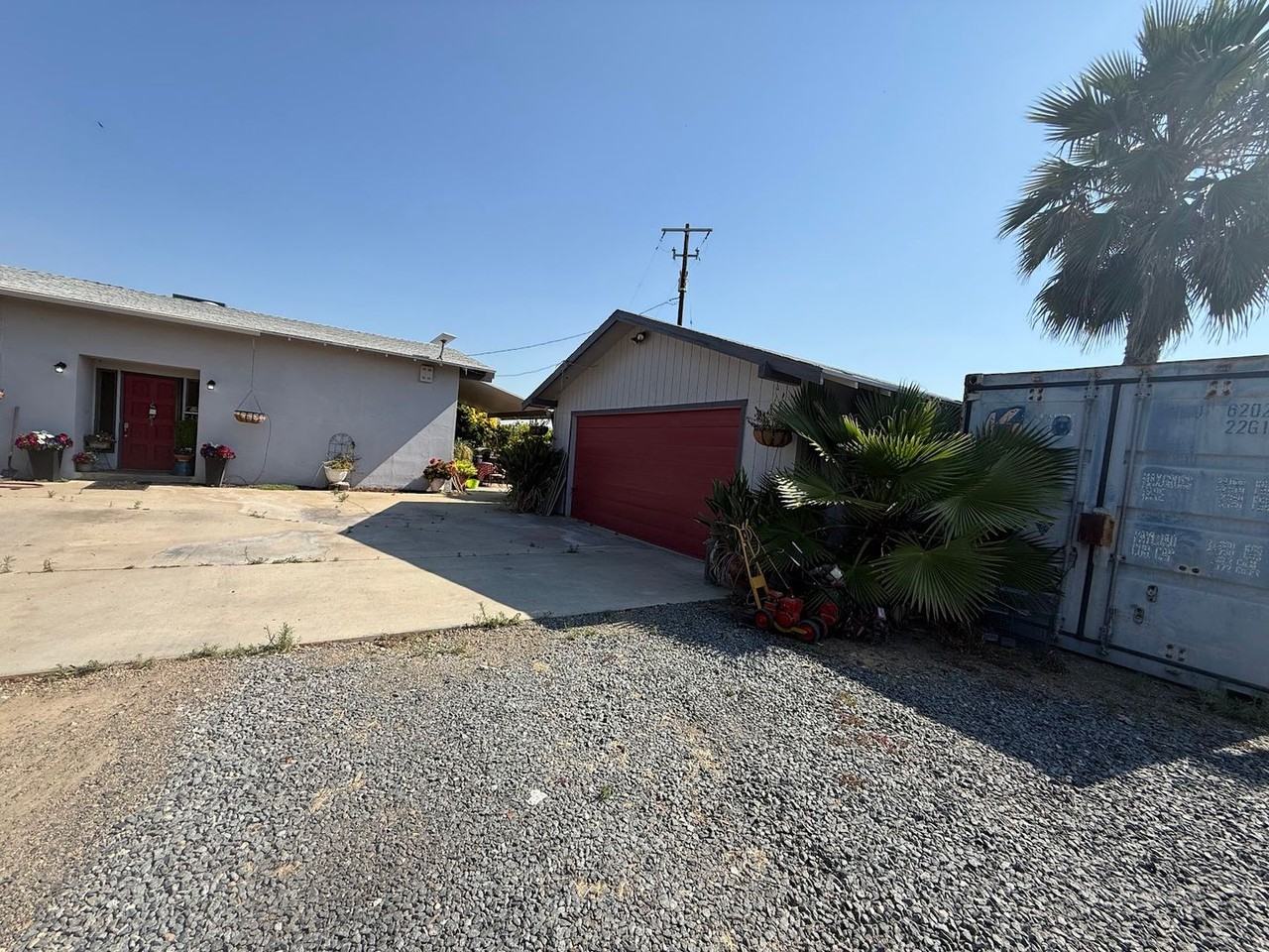 8780 S Anchor Ave - Photo 4 of 7