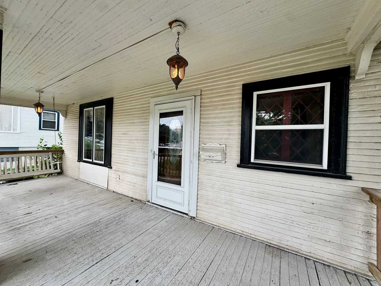 112 S 36th St - Photo 2 of 50