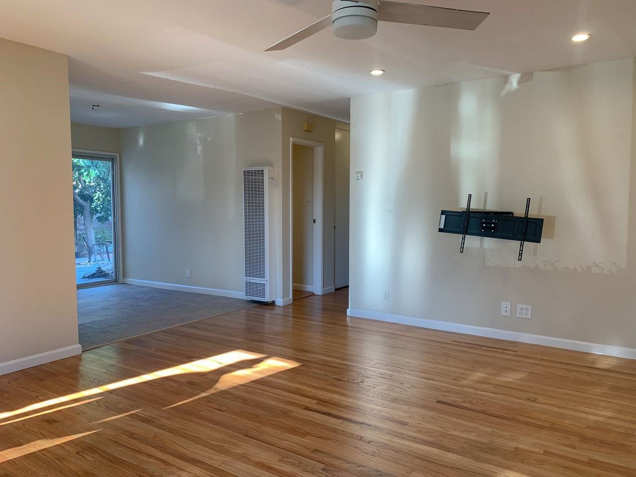 2652 Day Ct - Photo 3 of 16