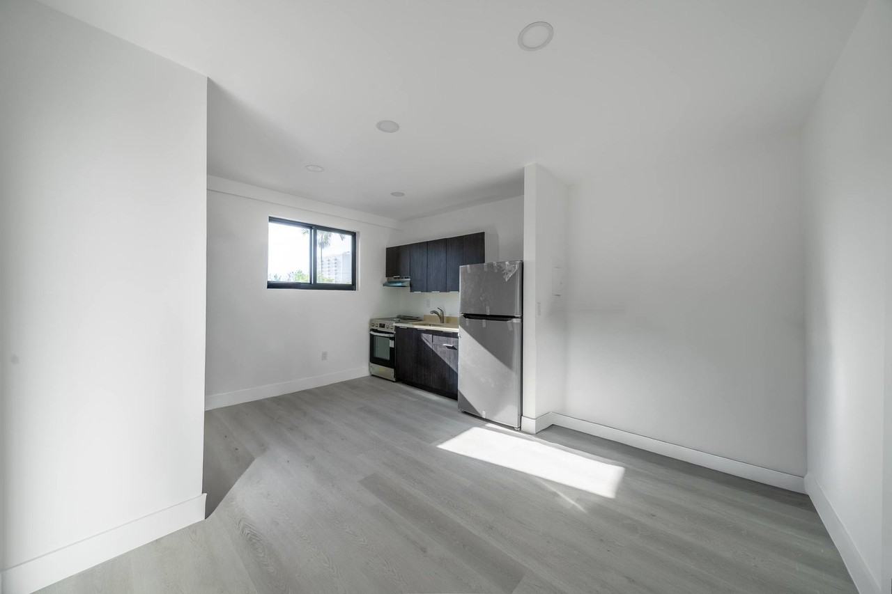 Amazing apartment near Marlin´s Stadium - Photo 2 of 15