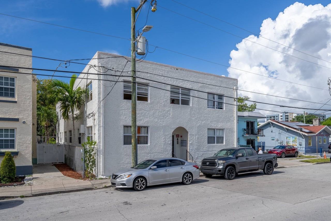 1/1 $1,800/mo, newly renovated, find your rhythm in Miami! / 1/1 $1,800/mes, remodelado, encuentra tu ritmo en Miami. - Photo 2 of 11