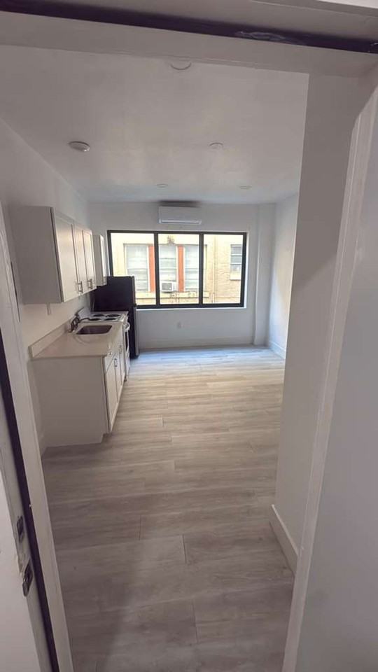 Studio $1,400/mo & 1/1 $1,600/mo, newly renovated in Miami! / Estudio $1,400/mes y 1/1 $1,600/mes, remodelados en Miami. - Photo 3 of 7