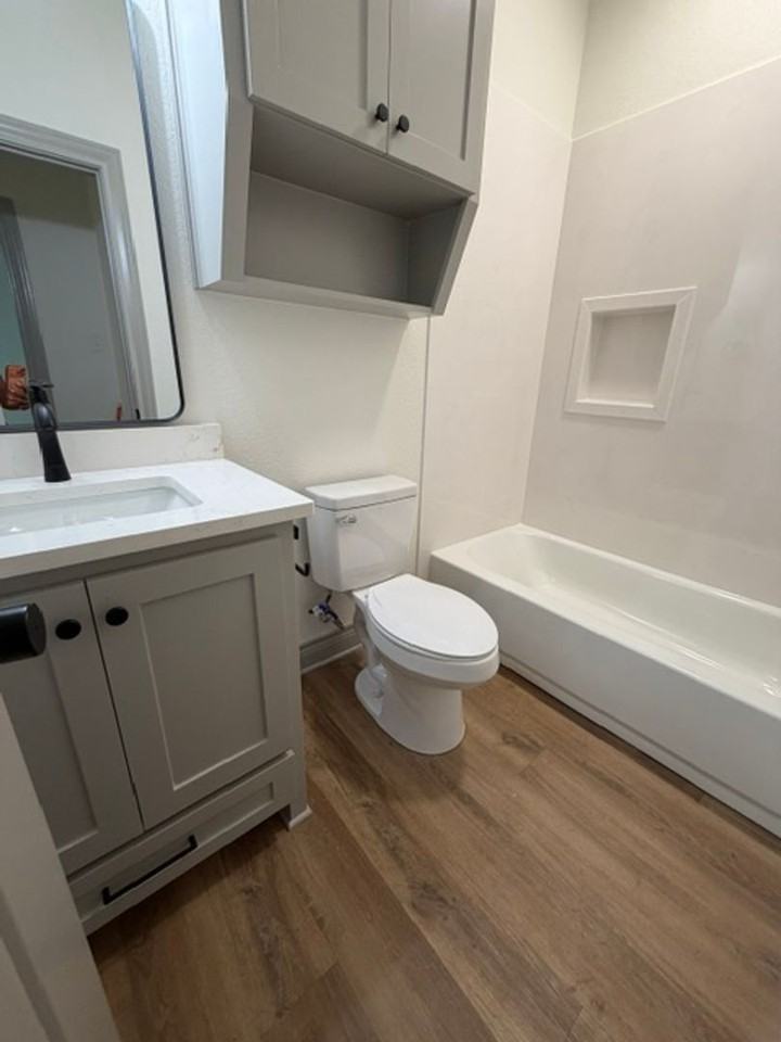 301 Live Oak - Photo 5 of 19