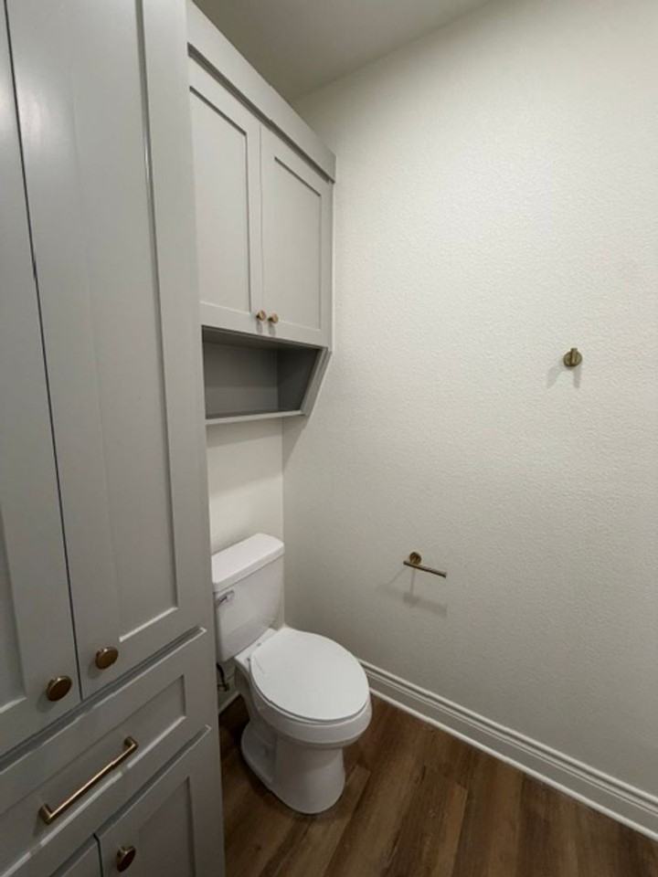 303 Live Oak St - Photo 7 of 25