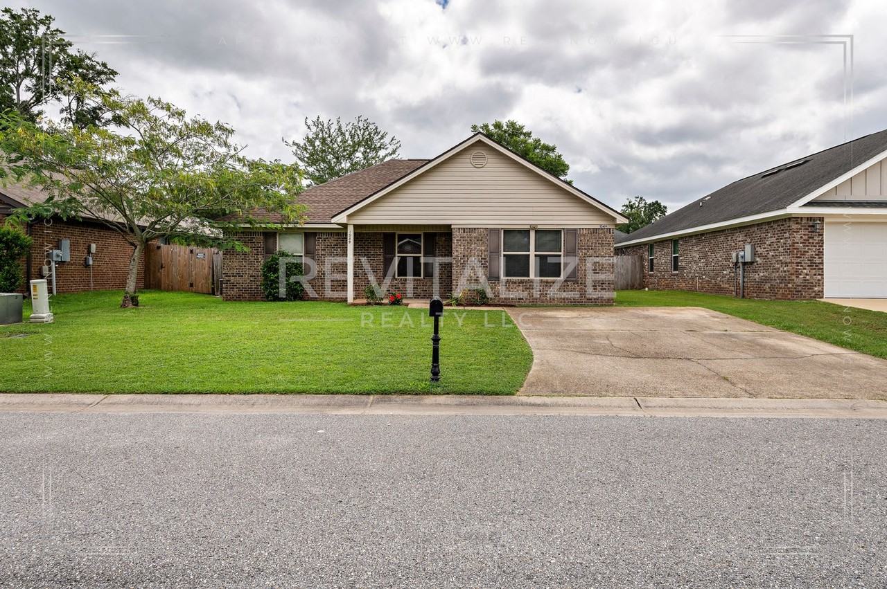 1549 Majesty Loop - Photo 3 of 48