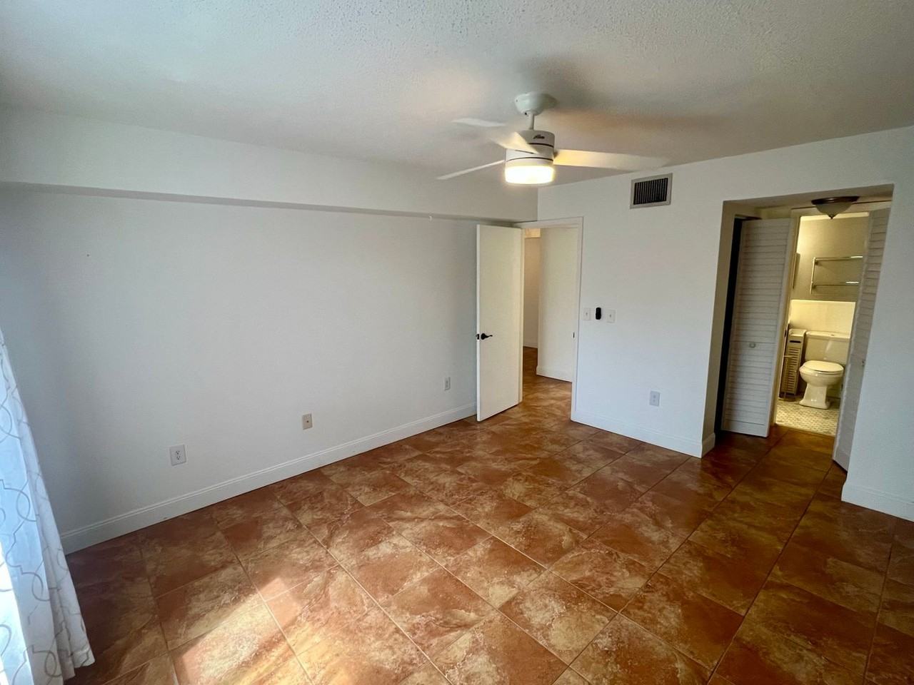 5769 Gardens Dr - Photo 5 of 19