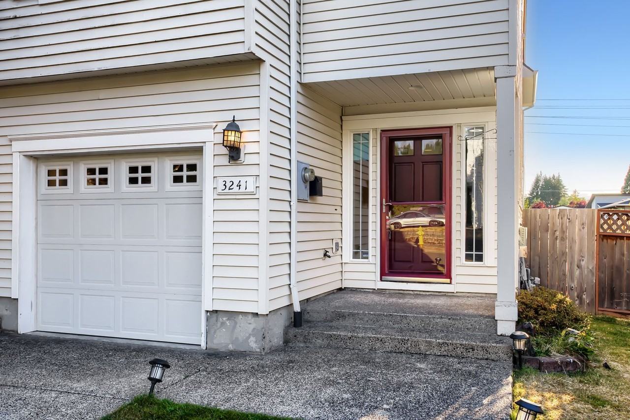 3241 Nw Banff Dr - Photo 2 of 31