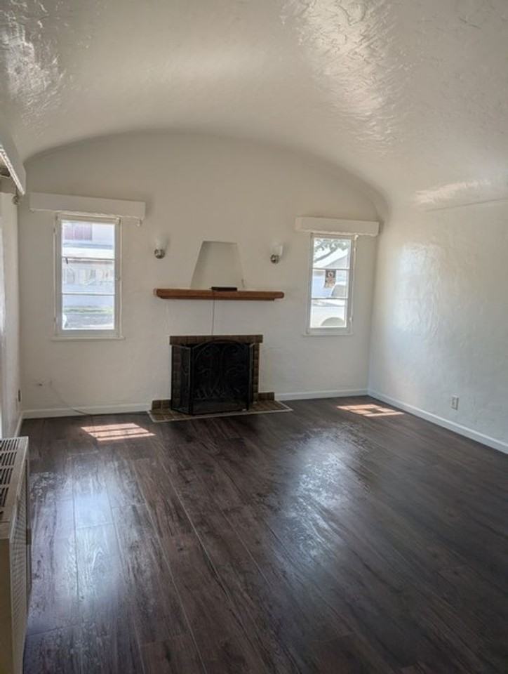 301 E Fesler St - Photo 5 of 16