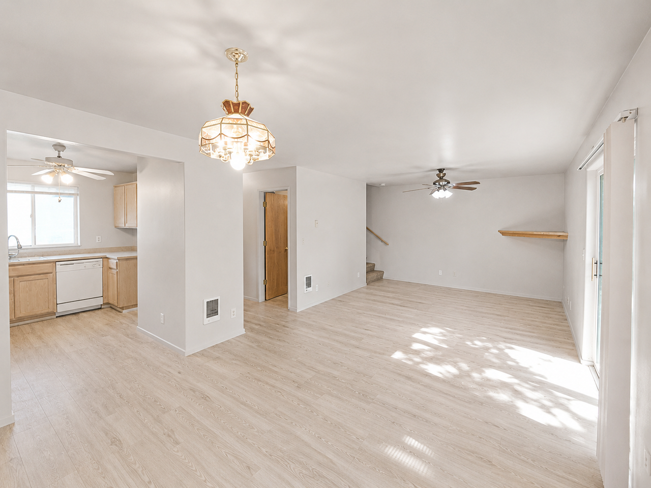 2950 Ne Nikki Ct #D - Photo 7 of 32