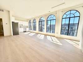 featured image of 1256 Howard St