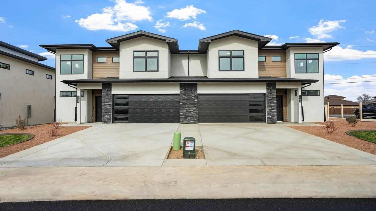 1107 1107 Mee Canyon Circle - Photo 2 of 36