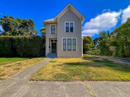 featured image of 2240 3rd St