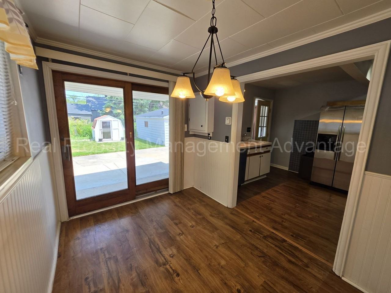 22017 Rosedale St - Photo 7 of 37
