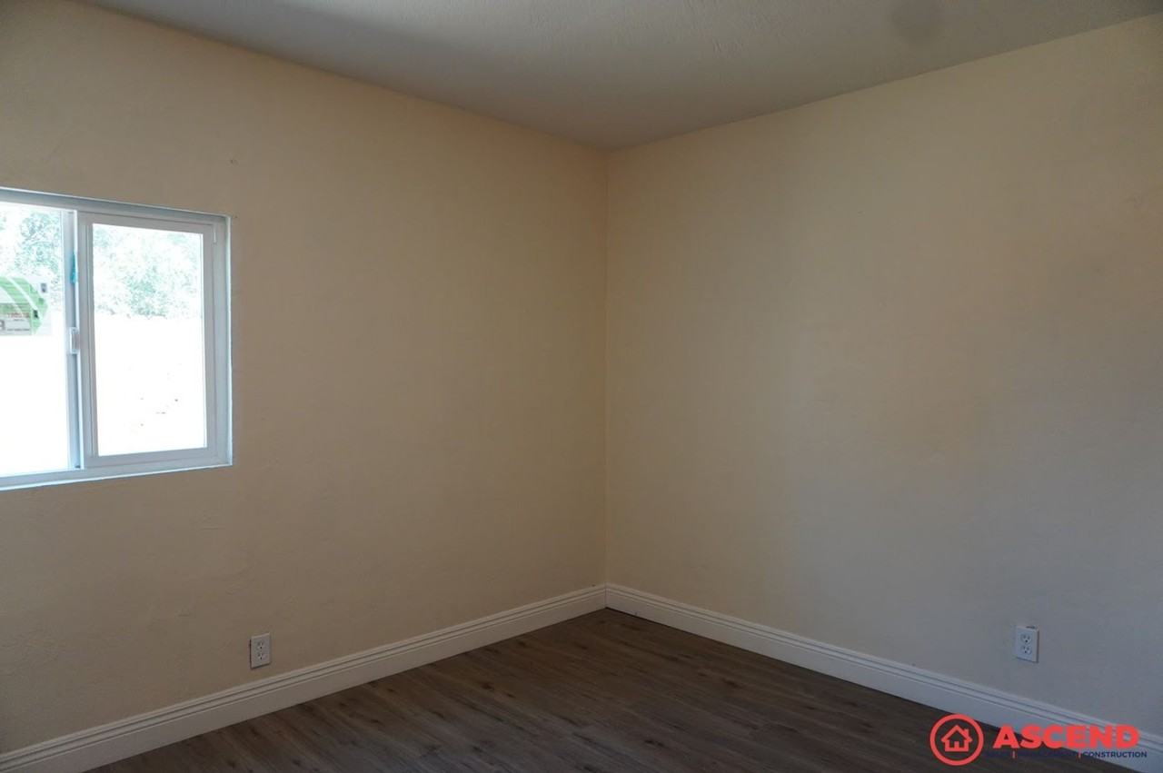 1106 Wilson Ave - Photo 7 of 10