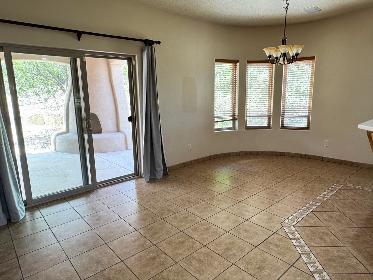 9 Jordan Ct - Photo 6 of 26