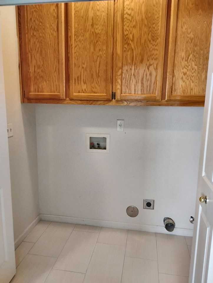 628 Gateway Dr - Photo 5 of 17