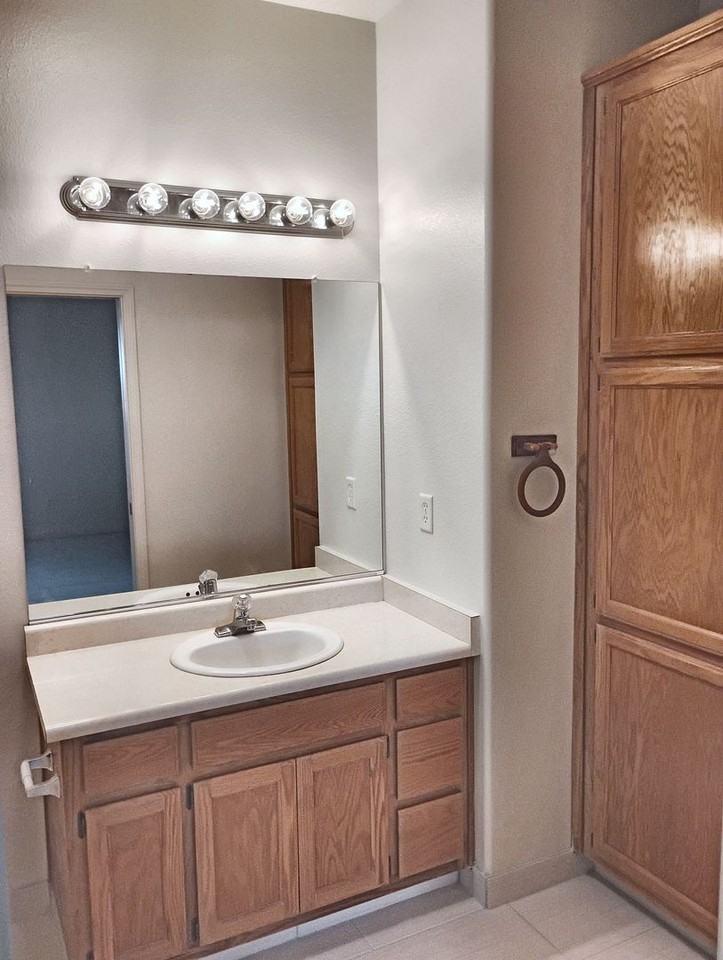 628 Gateway Dr - Photo 7 of 17