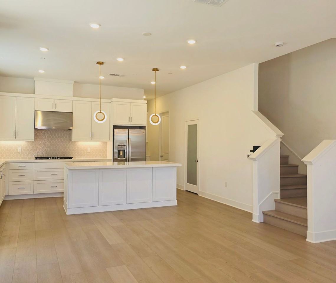 631 Gadwall - Photo 5 of 36