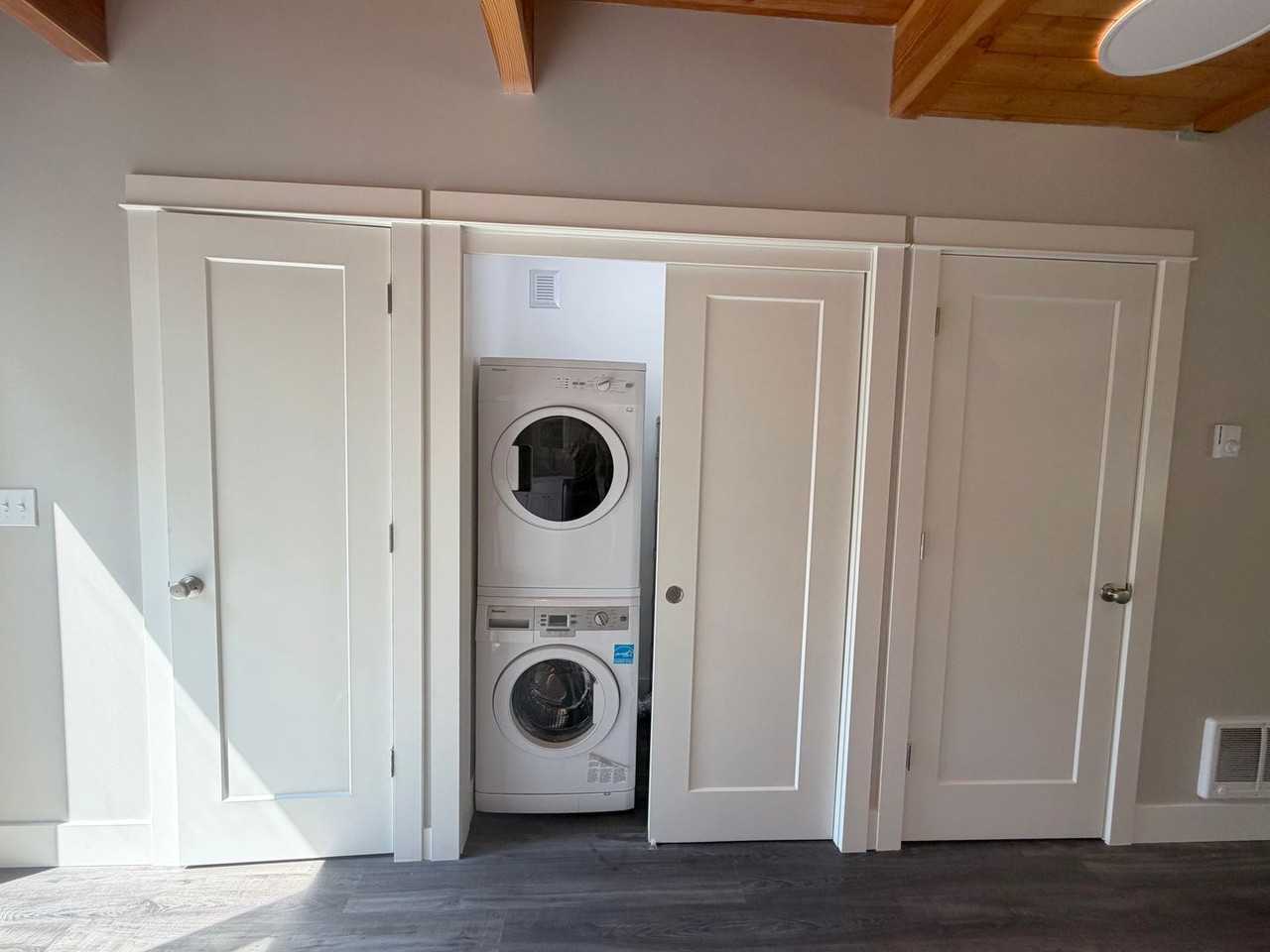 7215 7215 SE 54th Avenue & 5354 SE Ogden St. - Photo 5 of 13