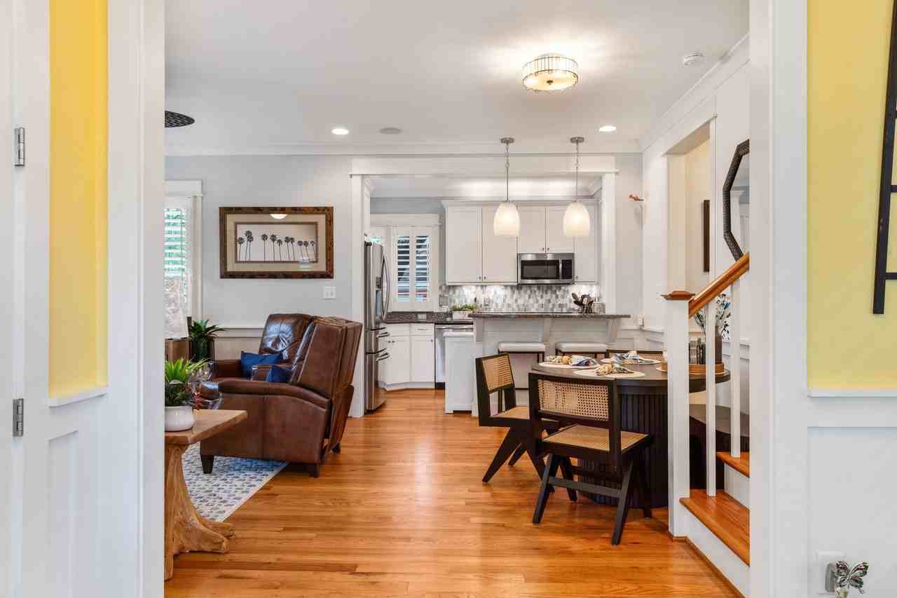 9517 24th Bay St - Photo 4 of 47