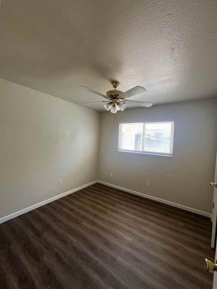 2805 Campbell Ln - Photo 7 of 14