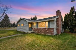 featured image of 11822 E 15th Ave