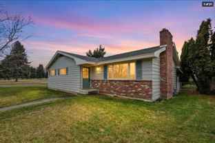 11822 E 15th Ave - Photo 1 of 1