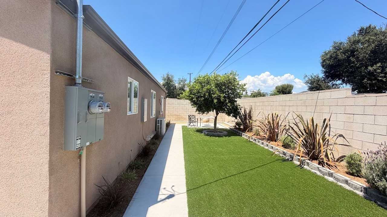 2036 Primrose Way - Photo 3 of 20