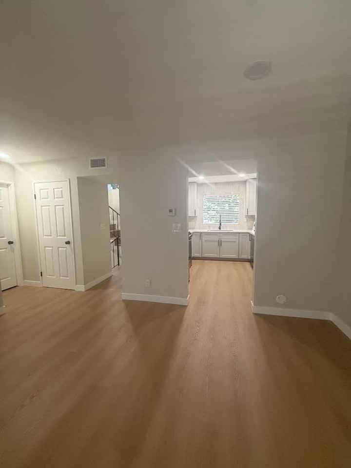 1067 252nd St #7 - Photo 6 of 22