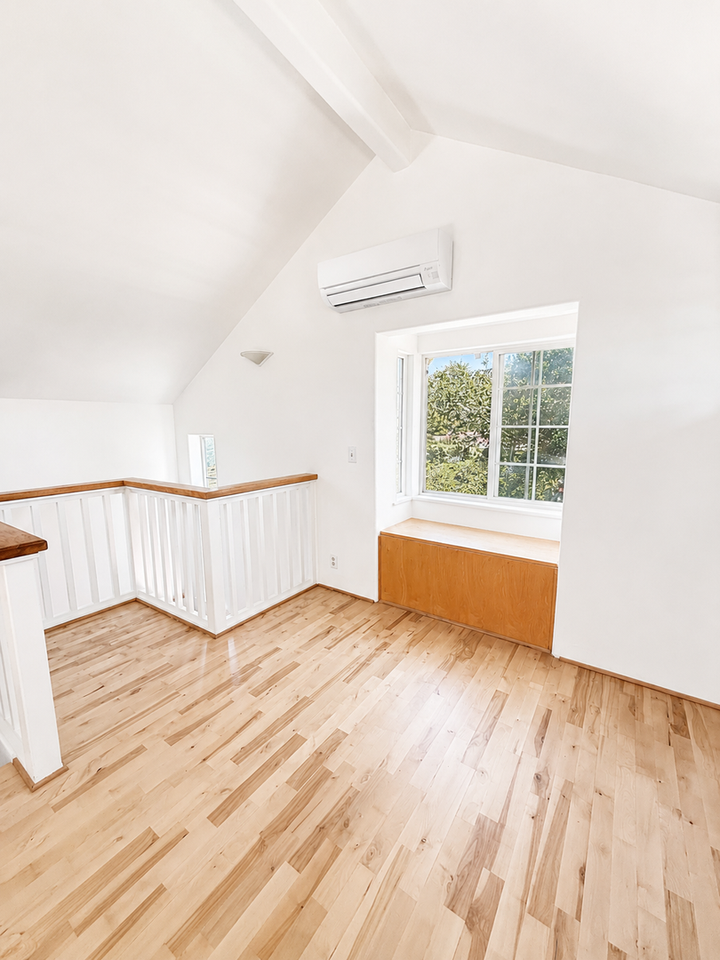 1472 Chanticleer Ave - Photo 2 of 14