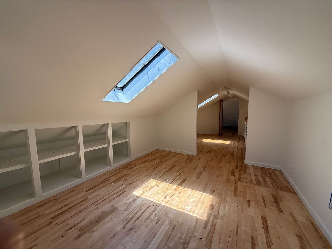 1472 Chanticleer Ave - Photo 7 of 14