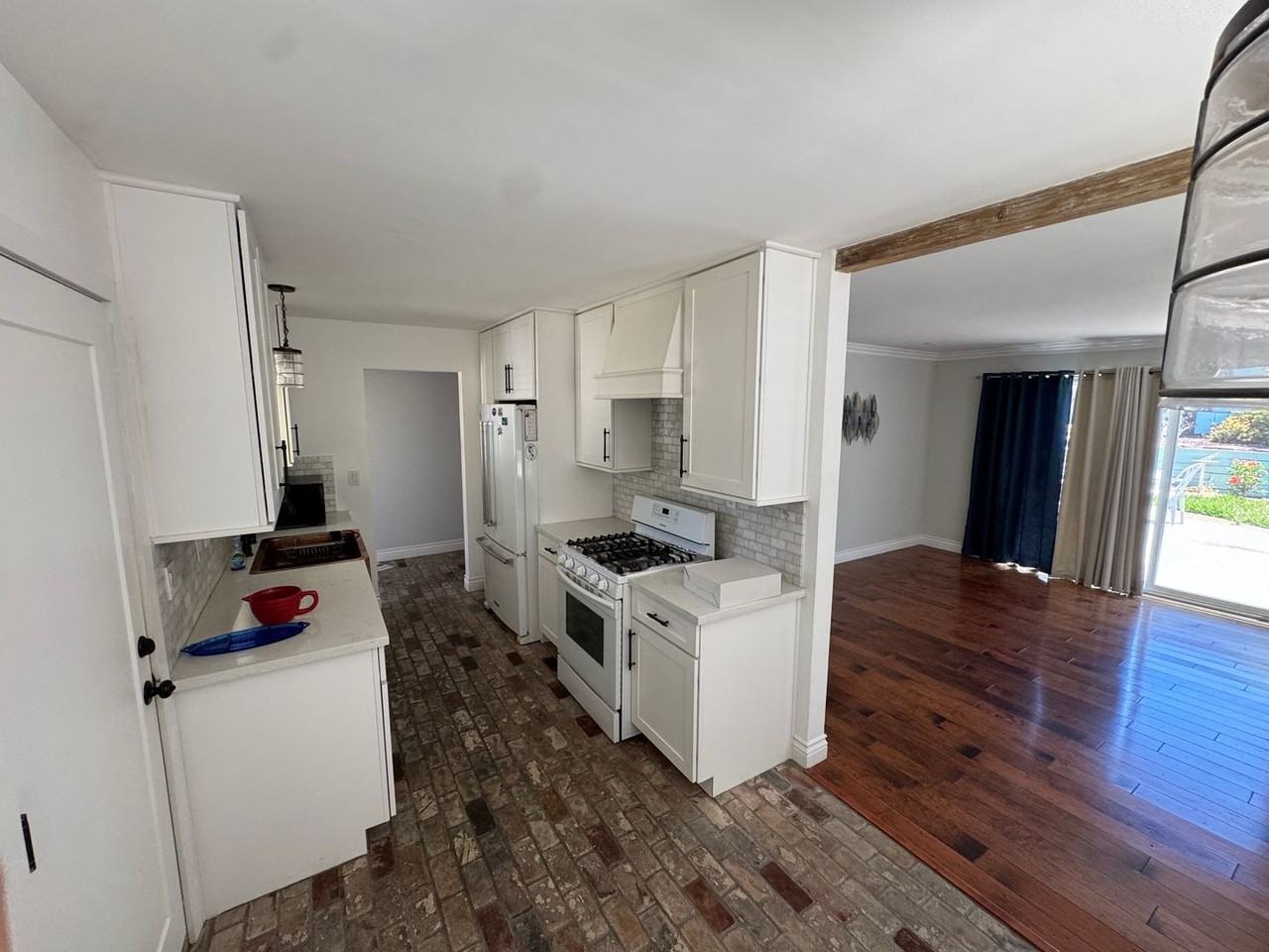 1250 Cape Cod Way - Photo 4 of 22