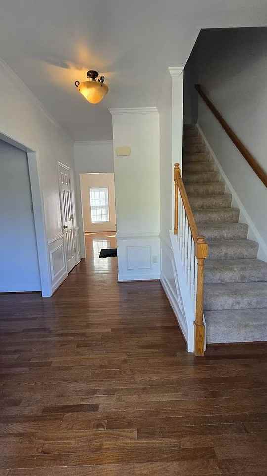 5591 Scotsview Dr - Photo 4 of 22