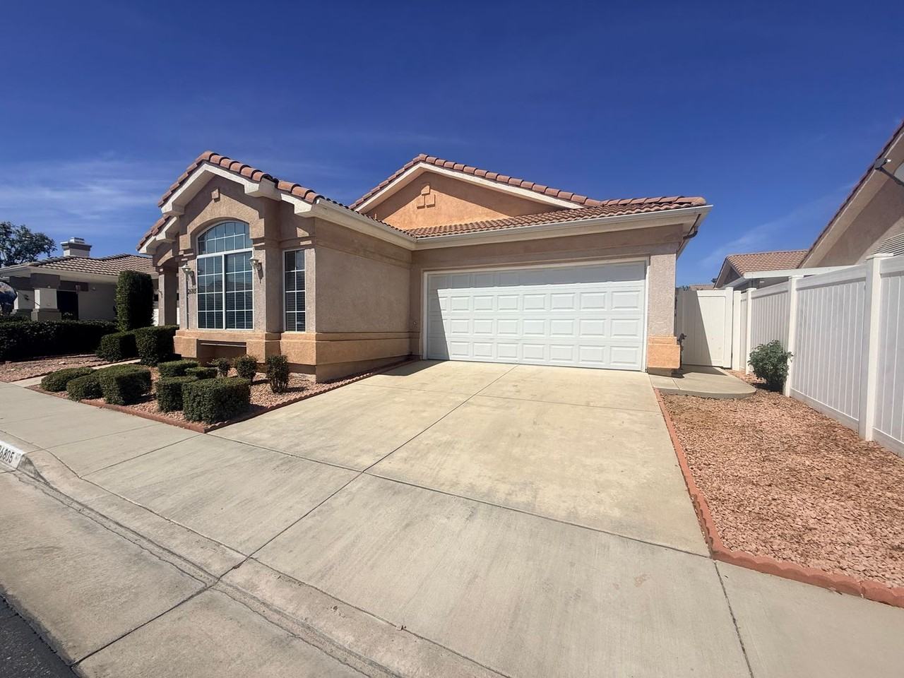 26805 China Dr - Photo 2 of 29