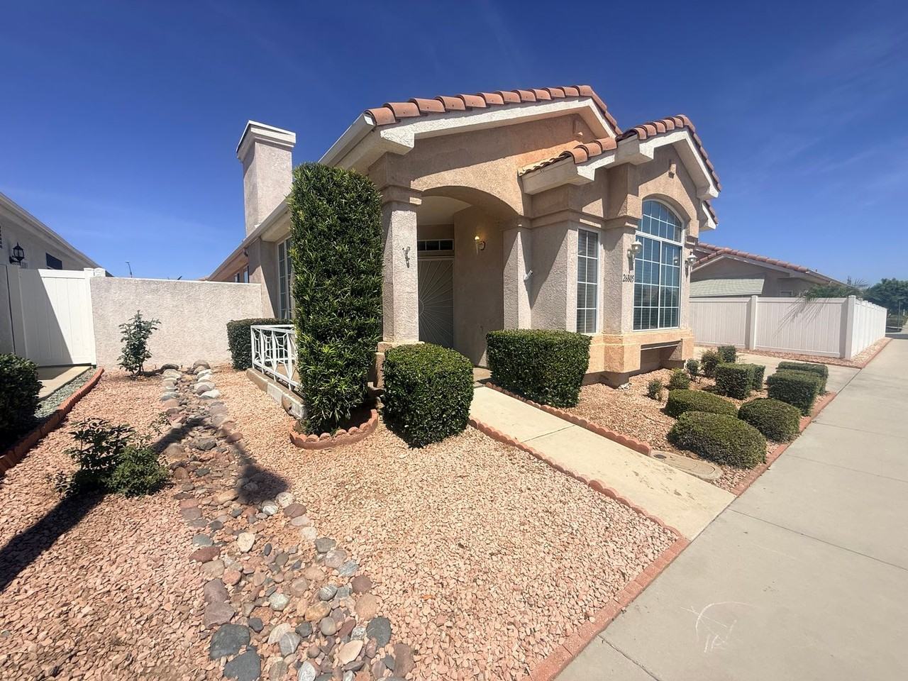 26805 China Dr - Photo 3 of 29