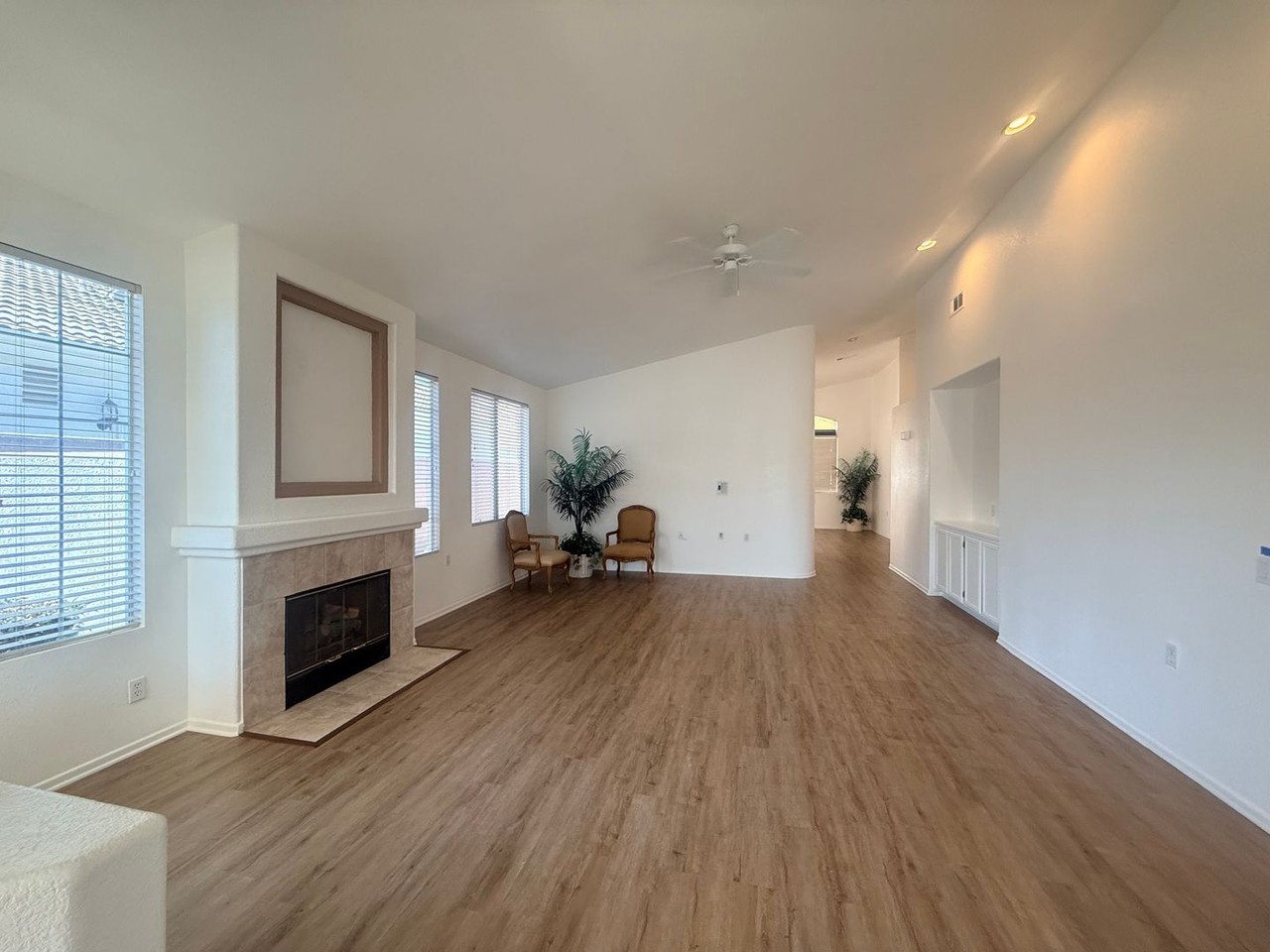 26805 China Dr - Photo 5 of 29